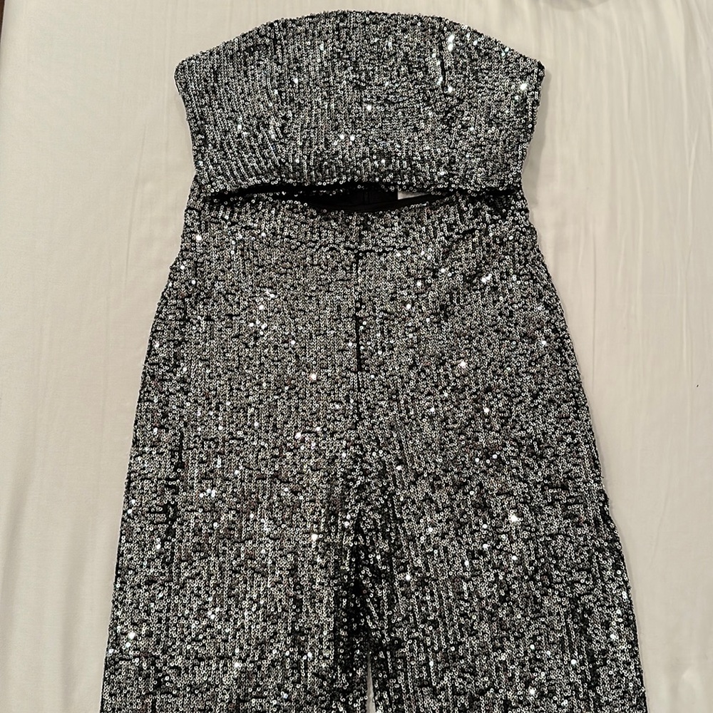 IMOGEN BANDEAU TOP TWO PIECE SET IN SILVER SEQUIN SHOWPO SIZE 4